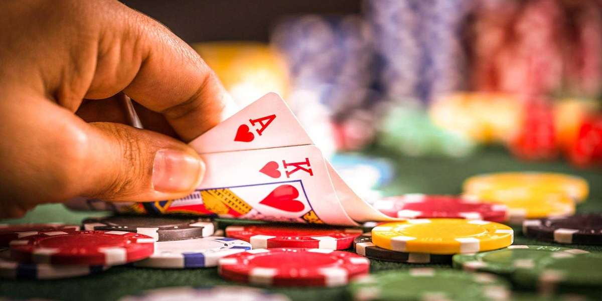 Casino Poker: A Comprehensive Guide to Mastering the Game