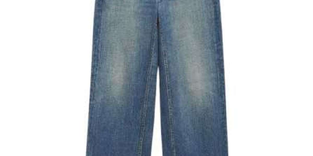 Rag & Bone Sweatpant Jeans: A Perfect Fusion of Comfort and style